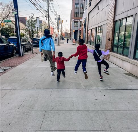 children excited walking around the wharf